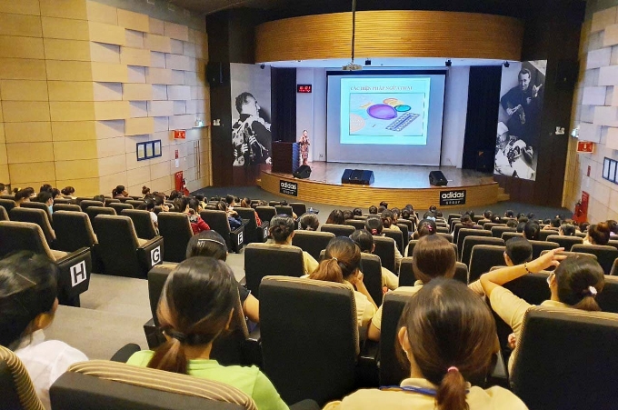 Tuyên truyền phòng chống suy dinh dưỡng thời kỳ mang thai cho công nhân hon 200 nu cong nhan duoc tuyen truyen phong chong suy dinh duong thoi ky mang thai