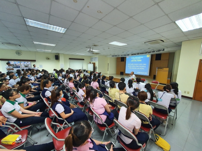 Nâng cao trình độ hiểu biết pháp luật cho người lao động nang cao trinh do hieu biet phap luat cho nguoi lao dong