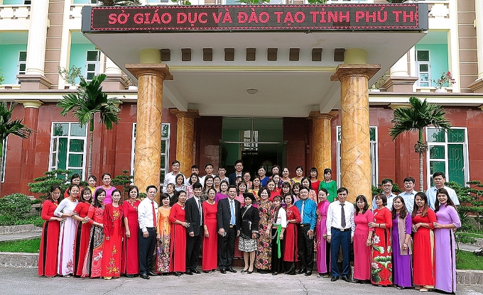 gap mat giao vien doan vien cong doan la can bo khuyen hoc tieu bieu