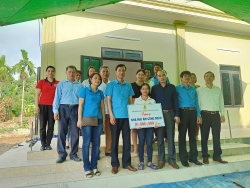 gap mat can bo cdcs nhan ngay nha giao viet nam 2011