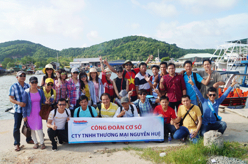 CĐCS Công ty TNHHTM Nguyễn Huệ:“Kết nối 100% người lao động gia nhập tổ chức Công đoàn” cdcs cong ty tnhhtm nguyen hueket noi 100 nguoi lao dong gia nhap to chuc cong doan