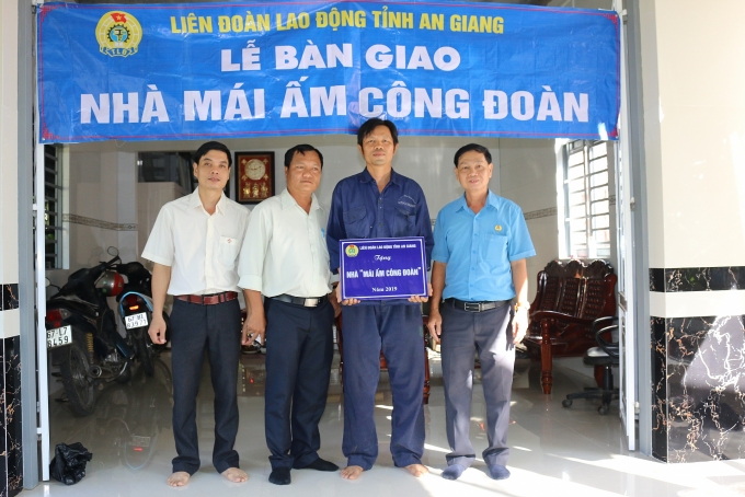 LĐLĐ tỉnh An Giang: Niềm vui mái ấm công đoàn cùng chung một ngày ldld tinh an giang niem vui mai am cong doan cung chung mot ngay