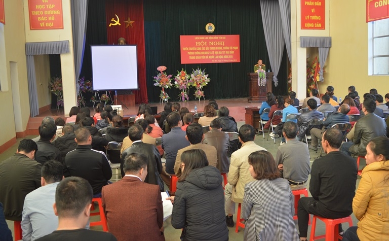 100 doan vien va nguoi lao dong duoc tuyen truyen phong chong toi pham te nan xa hoi