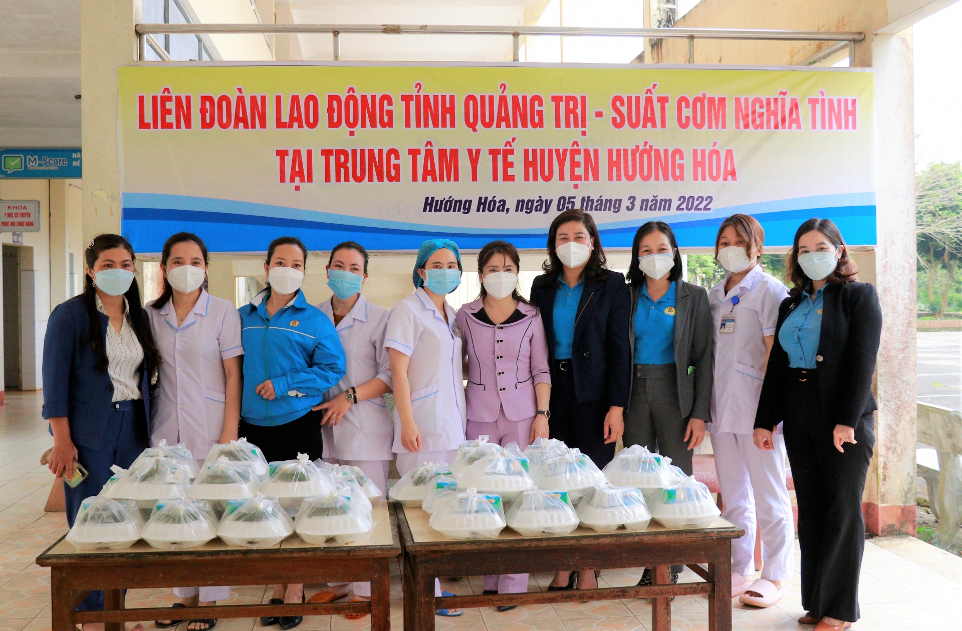 Chăm lo sức khỏe cho nữ công nhân, viên chức, lao động vùng biên cương