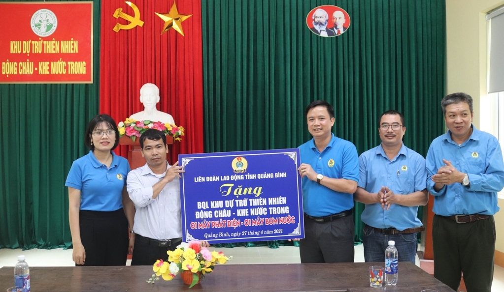 LĐLĐ tỉnh Quảng Bình tổ chức nhiều hoạt động thiết thực trong Tháng Công nhân LĐLĐ tỉnh Quảng Bình tổ chức nhiều hoạt động thiết thực trong Tháng Công nhân