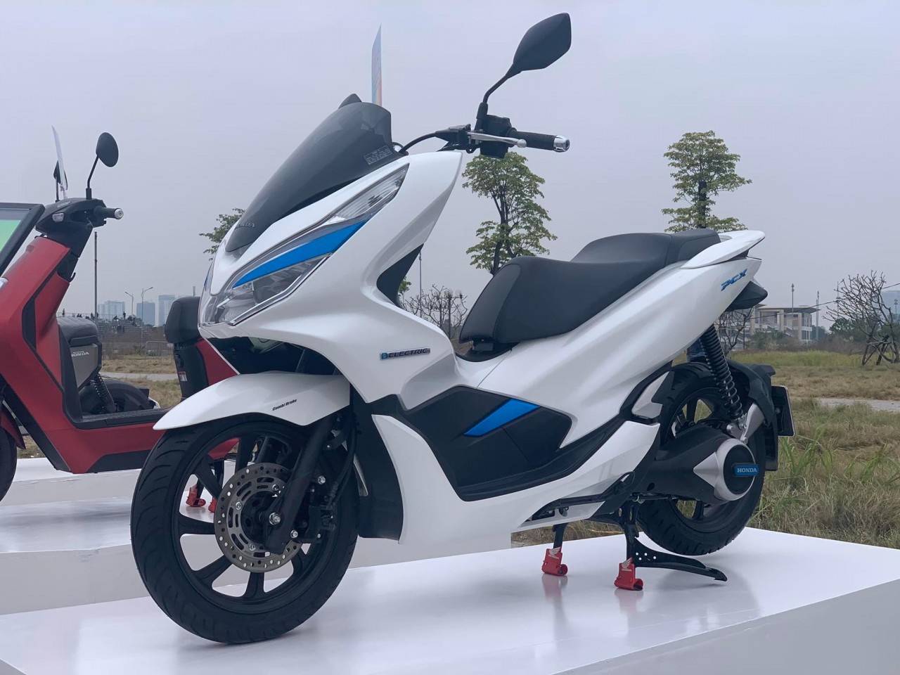 Xe máy điện Honda PCX Electric về Việt Nam khó bán Xe máy điện Honda PCX Electric về Việt Nam khó bán