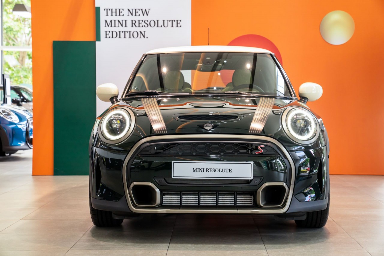 Mini Cooper S 3 Cửa Resolute Edition về Việt Nam với giá 2,3 tỉ đồng