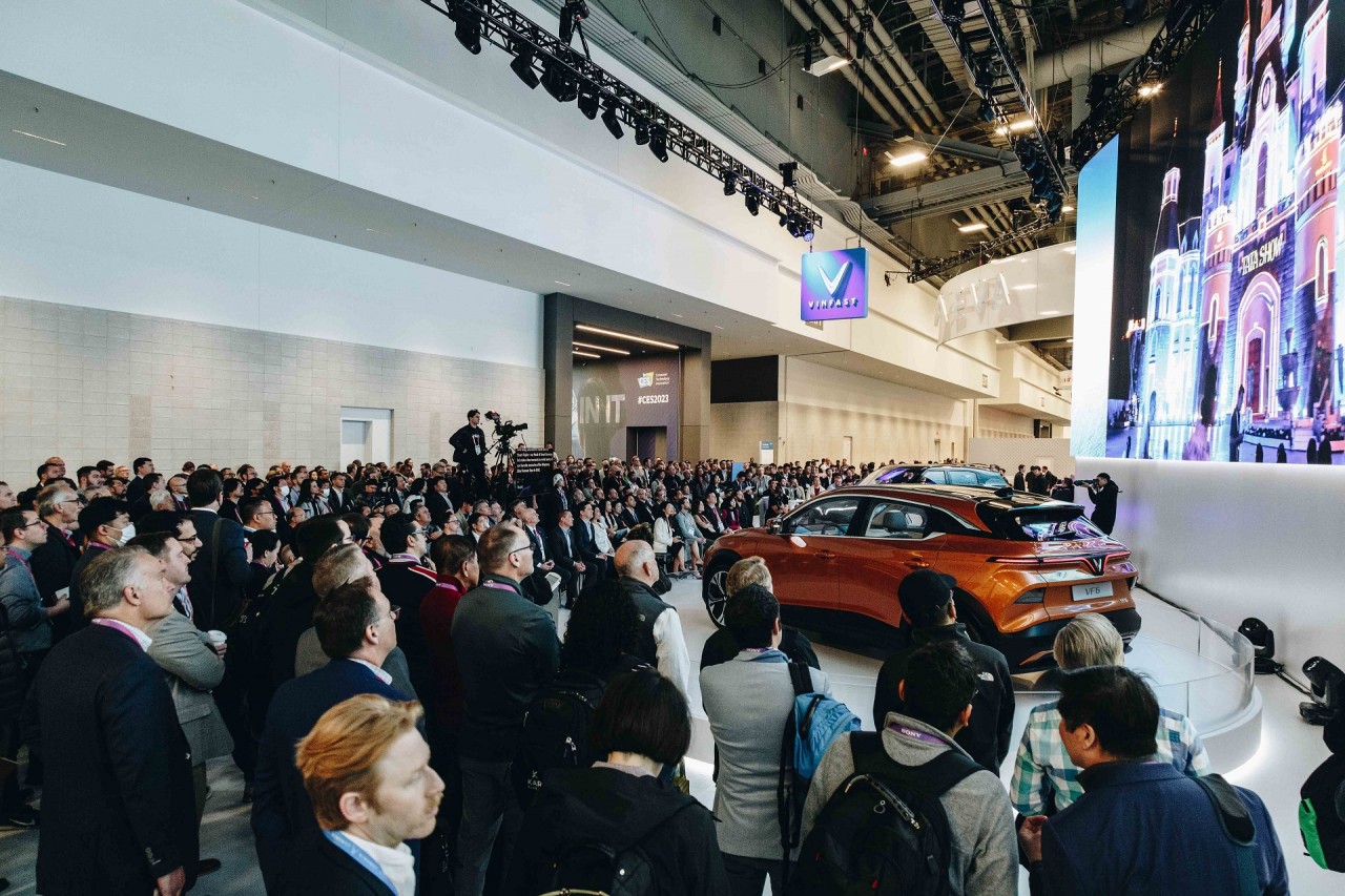 Xe điện VinFast VF6, VF7 nhận nhiều lời khen của truyền thông quốc tế tại CES 2023 Xe điện VinFast VF6, VF7 nhận nhiều lời khen của truyền thông quốc tế tại CES 2023