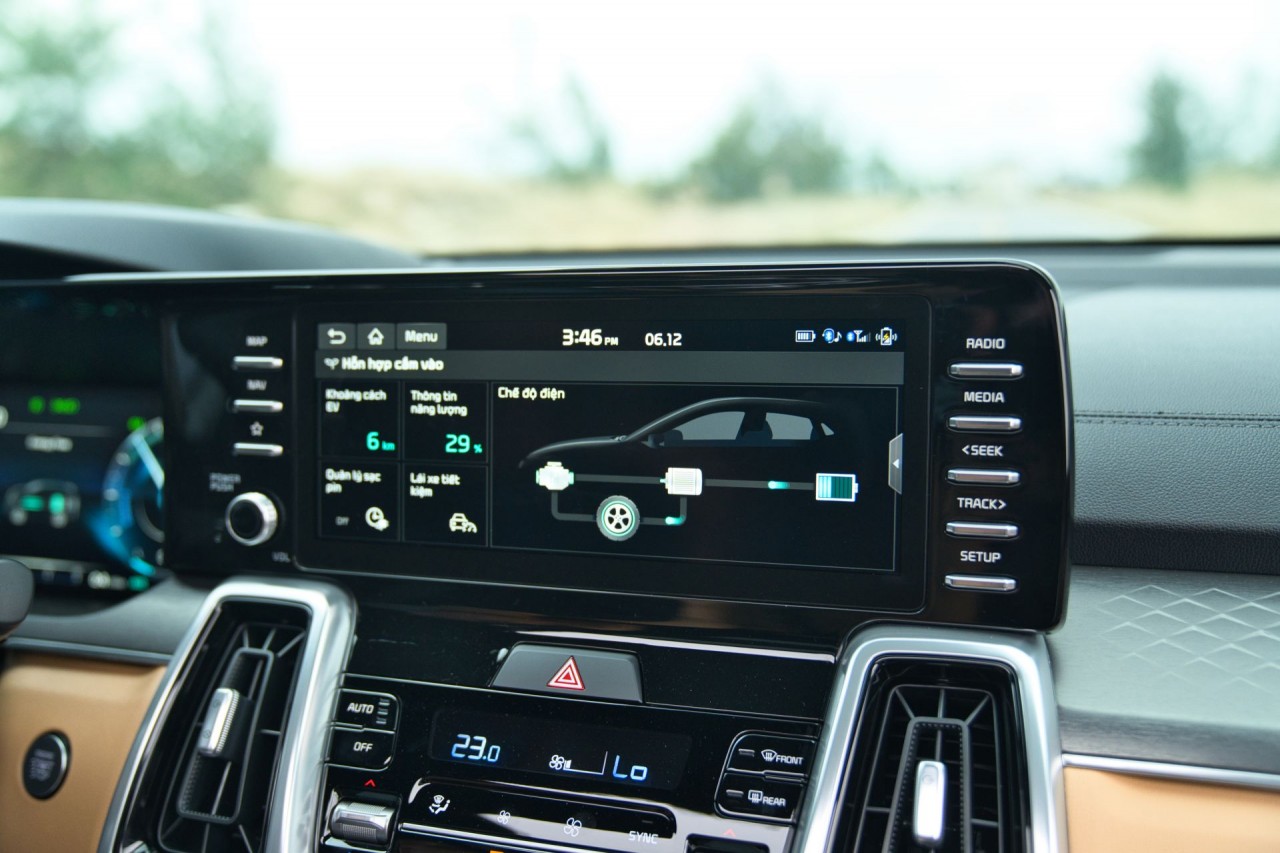 Kia Sorento Hybrid và PHEV ra mắt tại Việt Nam với giá từ 1,4-1,7 tỉ đồng