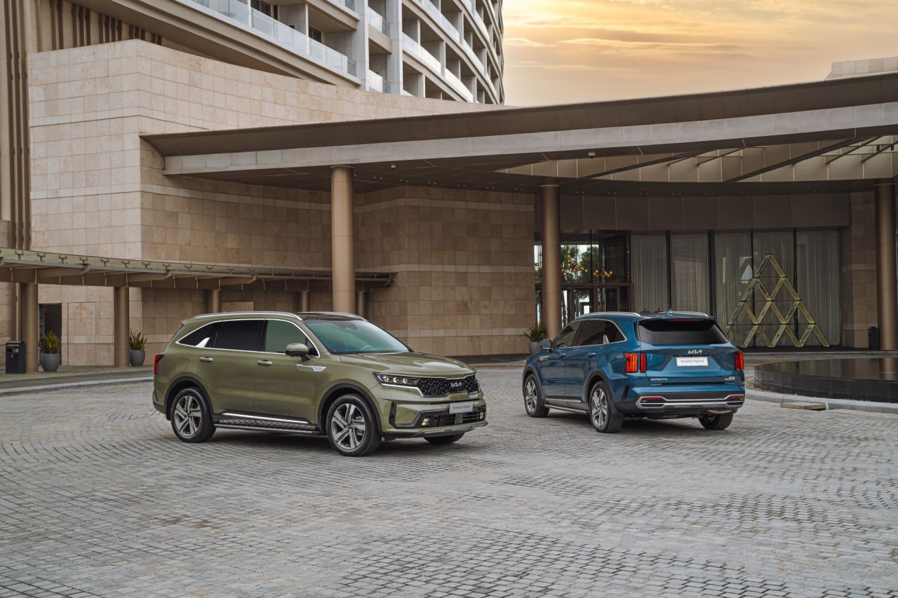 Kia Sorento Hybrid và PHEV ra mắt tại Việt Nam với giá từ 1,4-1,7 tỉ đồng