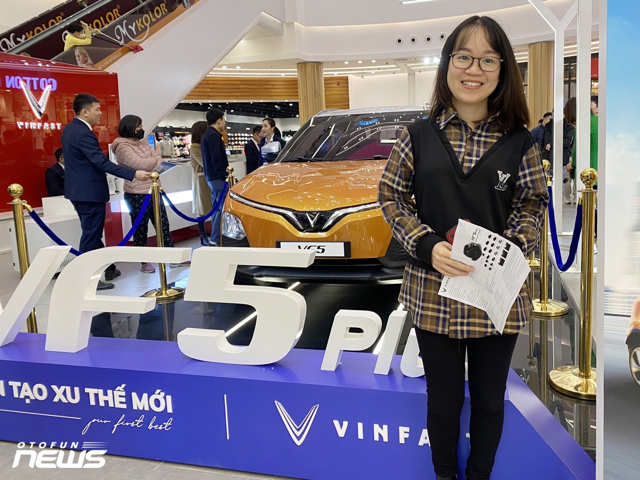Khách hàng Hà Nội thích thú với VinFast VF5 Khách hàng Hà Nội thích thú với VinFast VF5