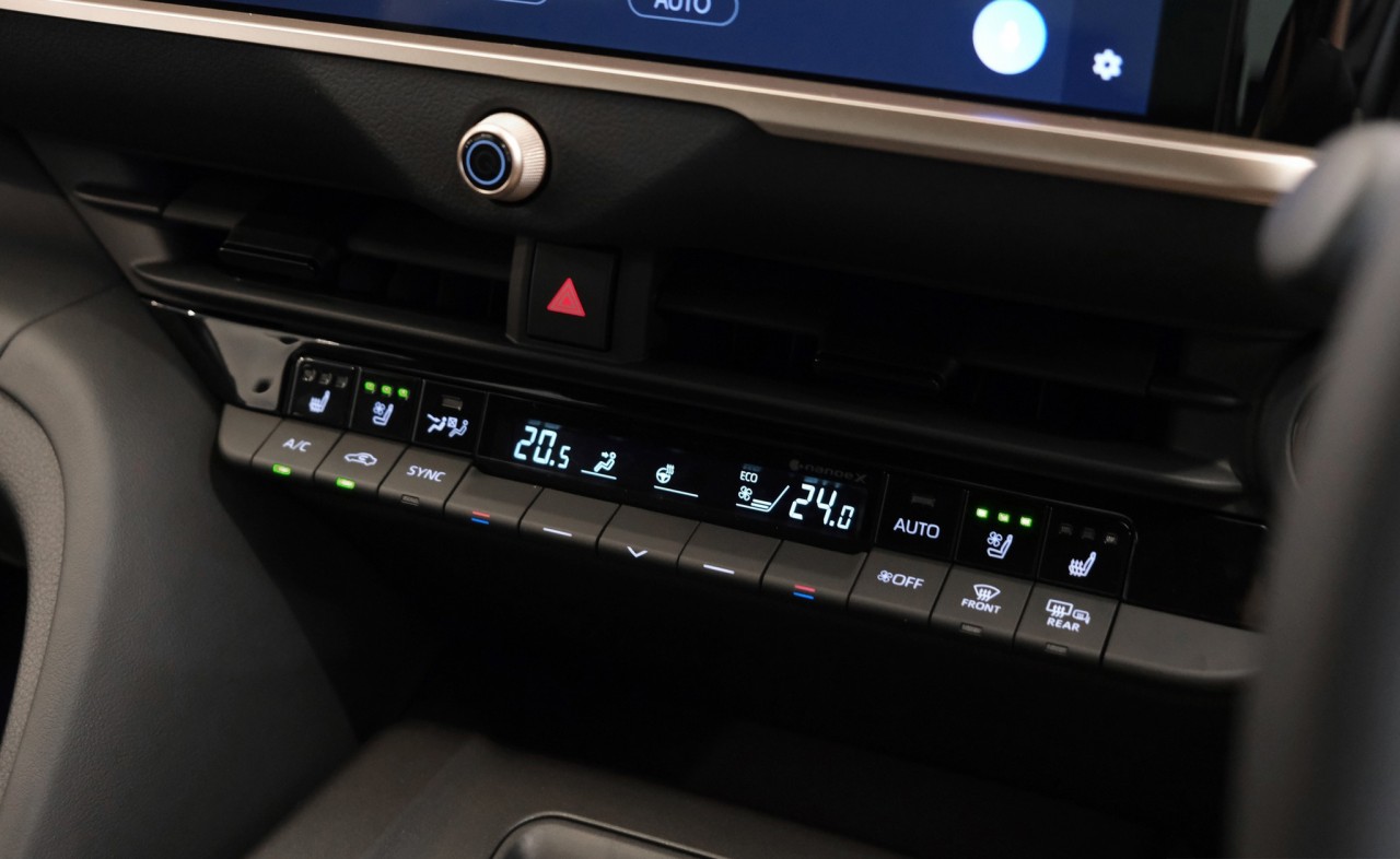 Toyota Crown thế hệ mới có mặt tại Thái Lan