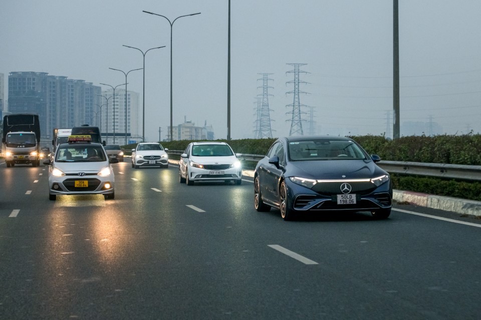 Mercedes-EQS EQS 450+ di chuyển được 850KM chỉ 1 lần sạc Mercedes-EQS EQS 450+ di chuyển được 850KM chỉ 1 lần sạc