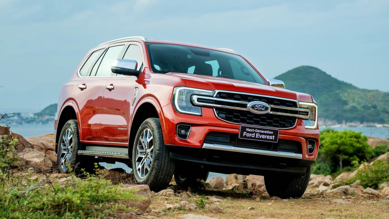 Ford Everest 2023 tăng giá bán tại Việt Nam Ford Everest 2023 tăng giá bán tại Việt Nam