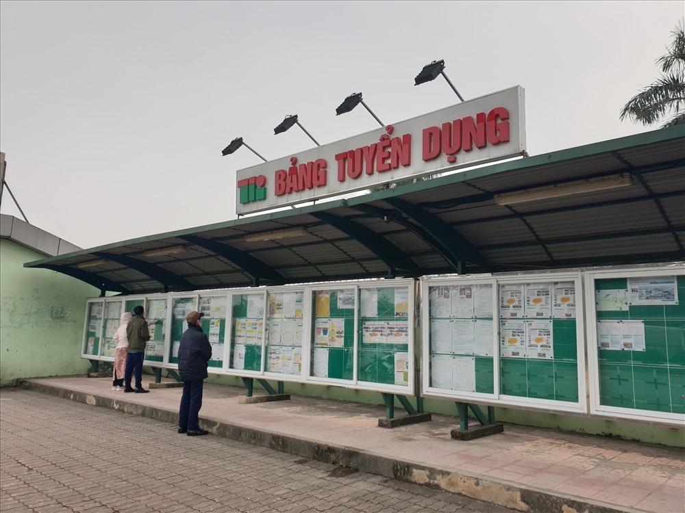 Bất chấp quy định, tuyển dụng lao động dưới 18 tuổi vẫn diễn ra tràn lan? Bất chấp quy định, tuyển dụng lao động dưới 18 tuổi vẫn diễn ra tràn lan?