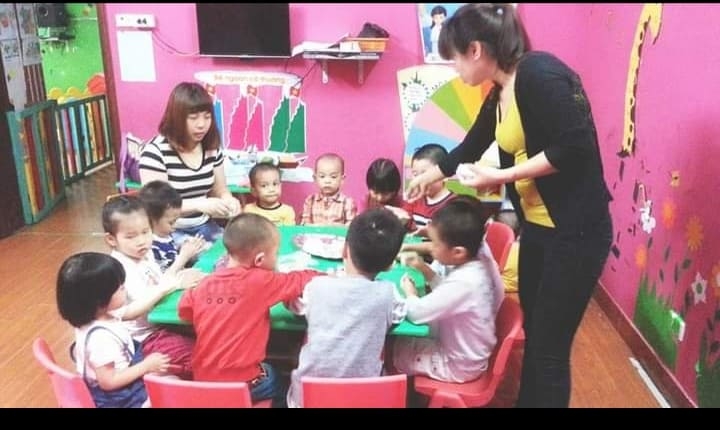 Giáo viên mầm non tại các khu công nghiệp nhận hỗ trợ tối thiểu 800 nghìn đồng/tháng Giáo viên mầm non tại các khu công nghiệp nhận hỗ trợ tối thiểu 800 nghìn đồng/tháng