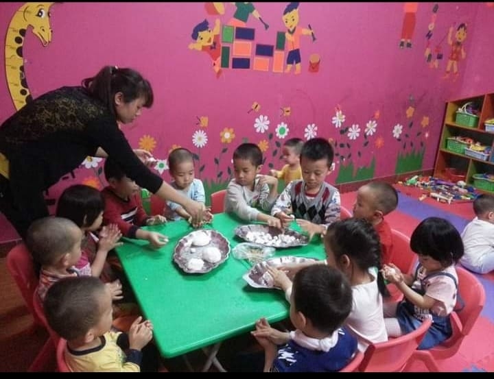 Giáo viên mầm non tại các khu công nghiệp nhận hỗ trợ tối thiểu 800 nghìn đồng/tháng Giáo viên mầm non tại các khu công nghiệp nhận hỗ trợ tối thiểu 800 nghìn đồng/tháng