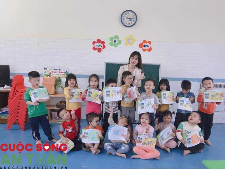 Hỗ trợ con công nhân 160 nghìn đồng/tháng: Nhiều phụ huynh chưa nắm được chính sách Hỗ trợ con công nhân 160 nghìn đồng/tháng: Nhiều phụ huynh chưa nắm được chính sách