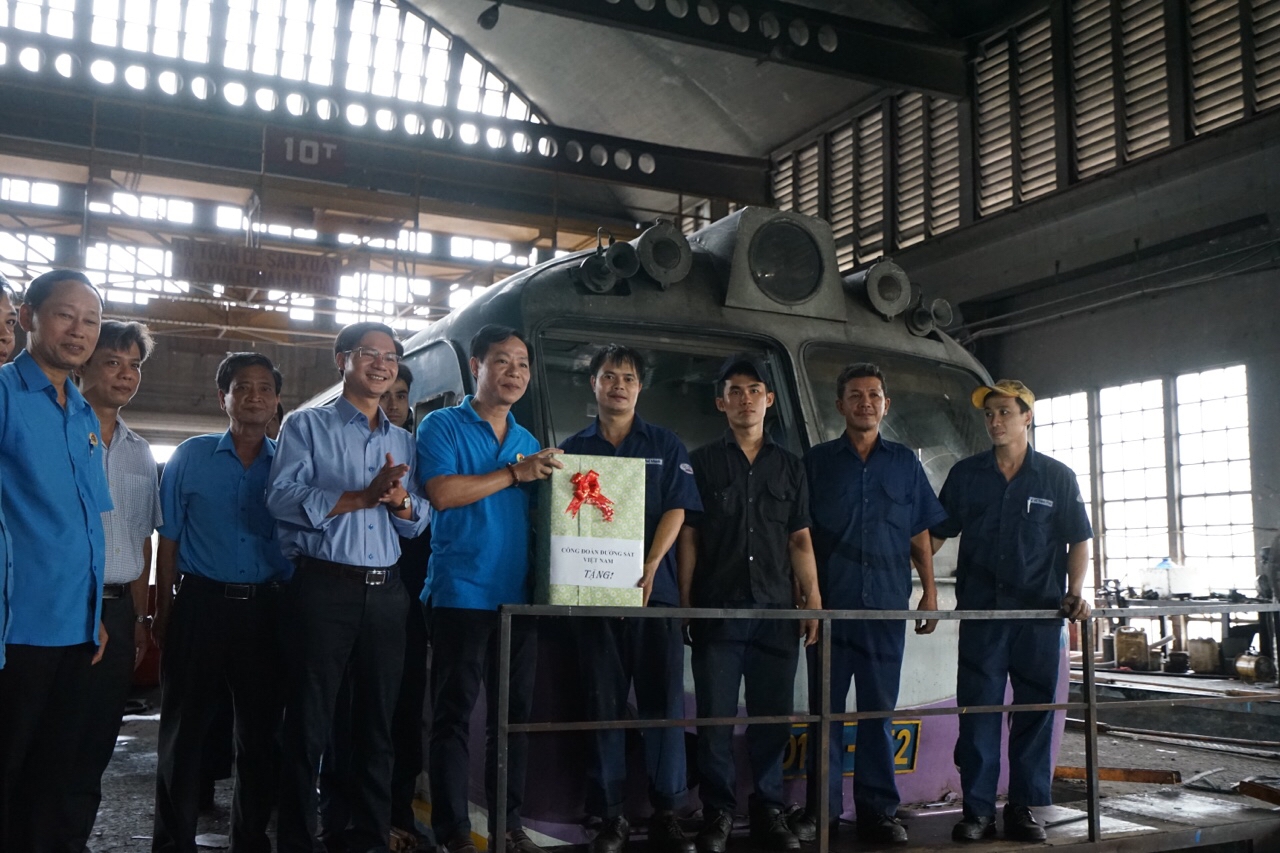 Động lực để công nhân ngành Đường sắt vượt qua khó khăn giai đoạn hậu Covid-19 dong luc de cong nhan nganh duong sat vuot qua kho khan giai doan hau covid 19