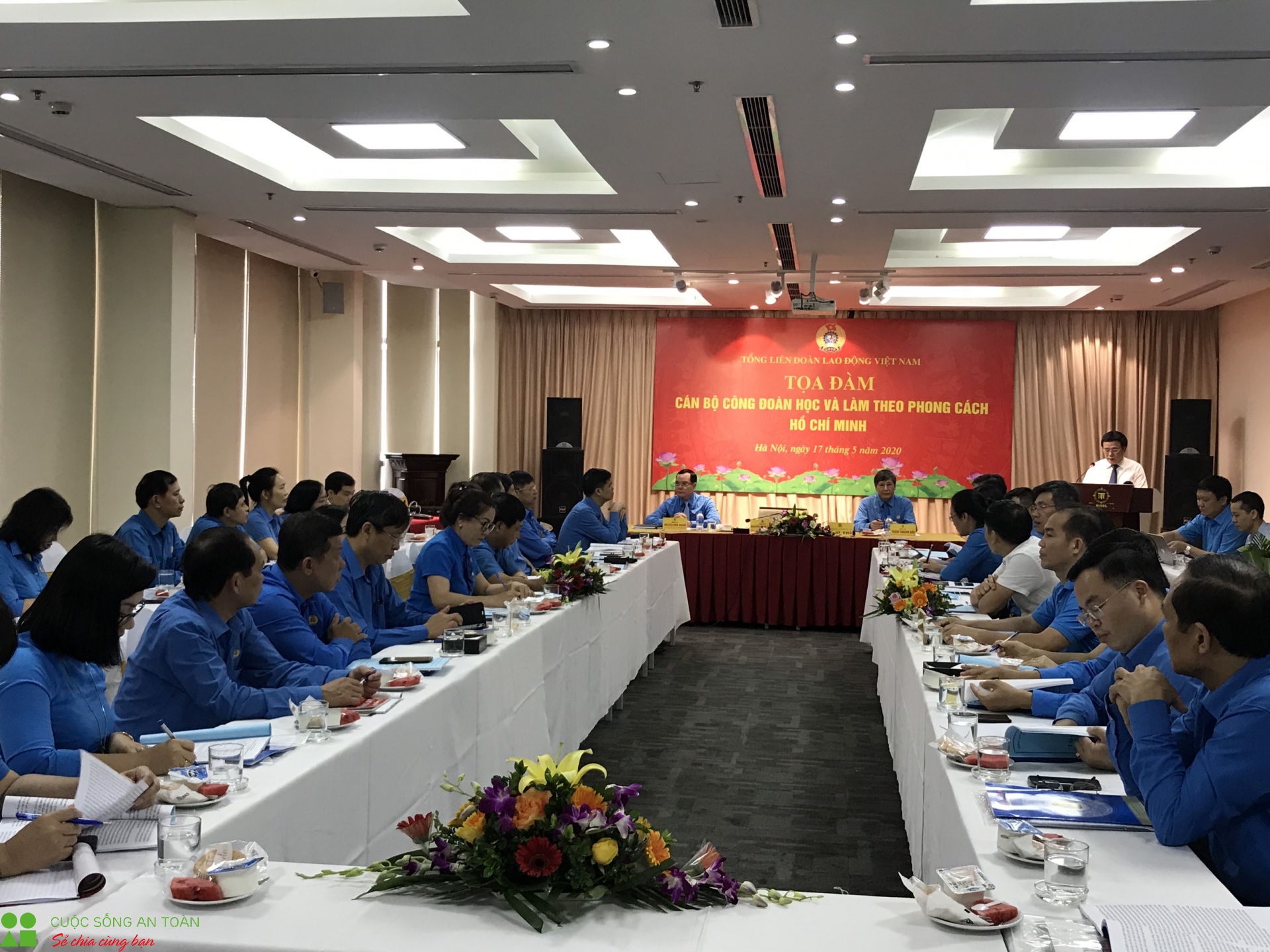 muc dich cua cong doan la cai thien doi song cong nhan