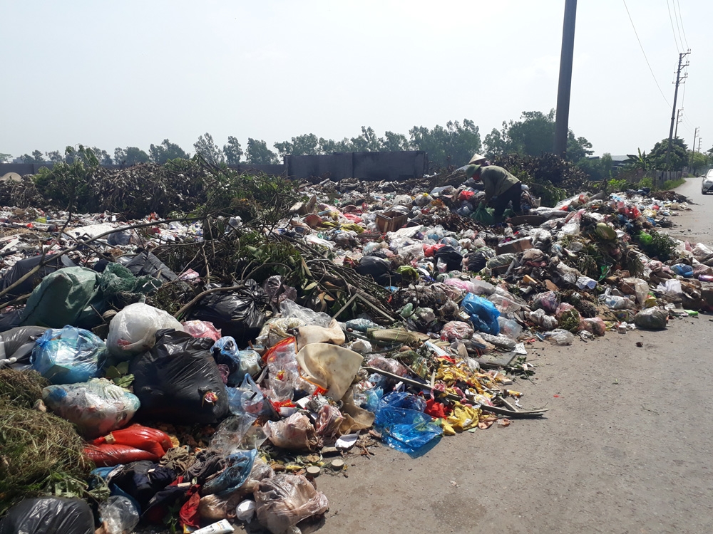 rac thai van un u tai nhieu huyen cua ha noi gay o nhiem moi truong nghiem trong