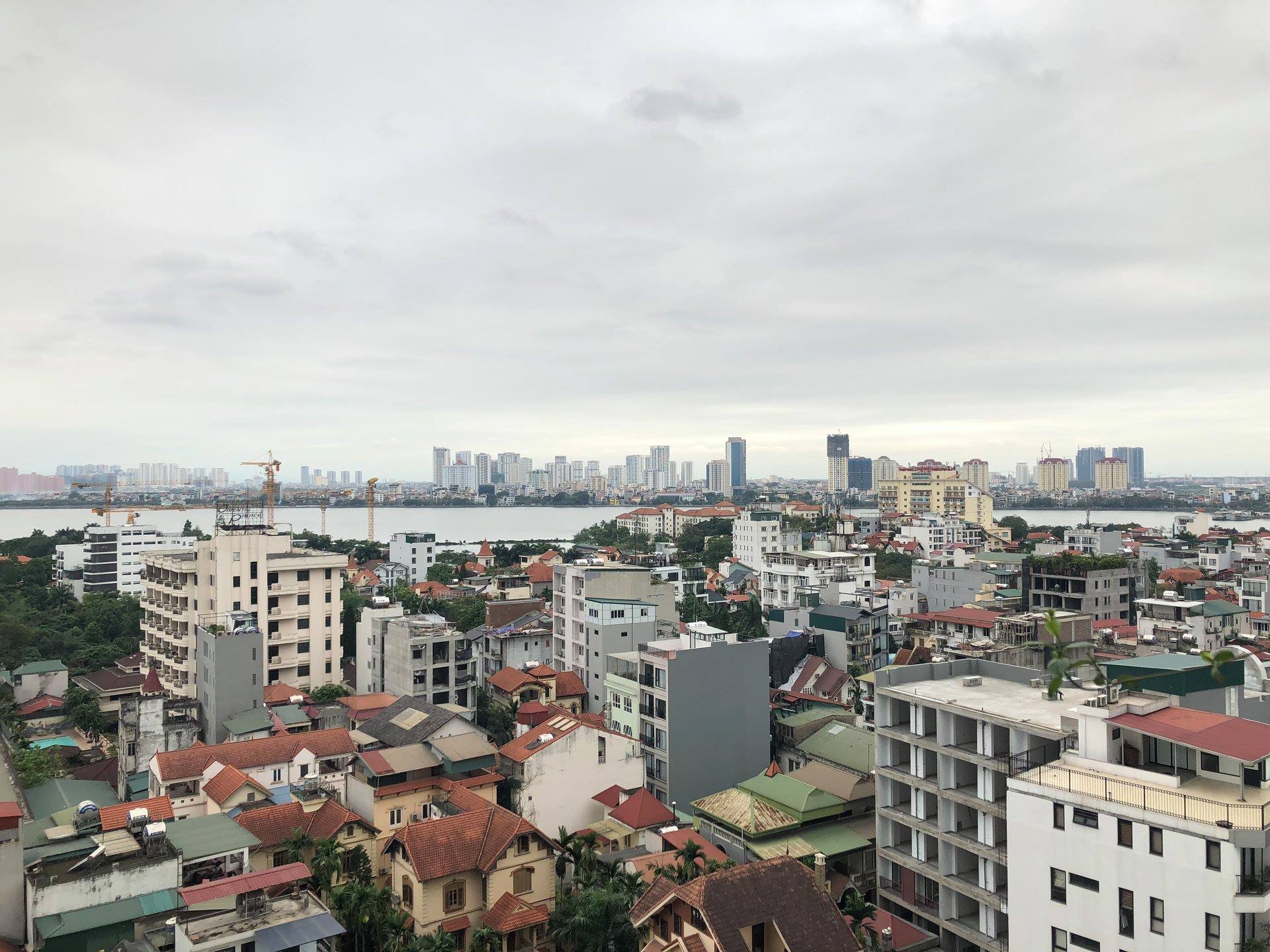 hau covid 19 cac san giao dich van dang tren da phat trien