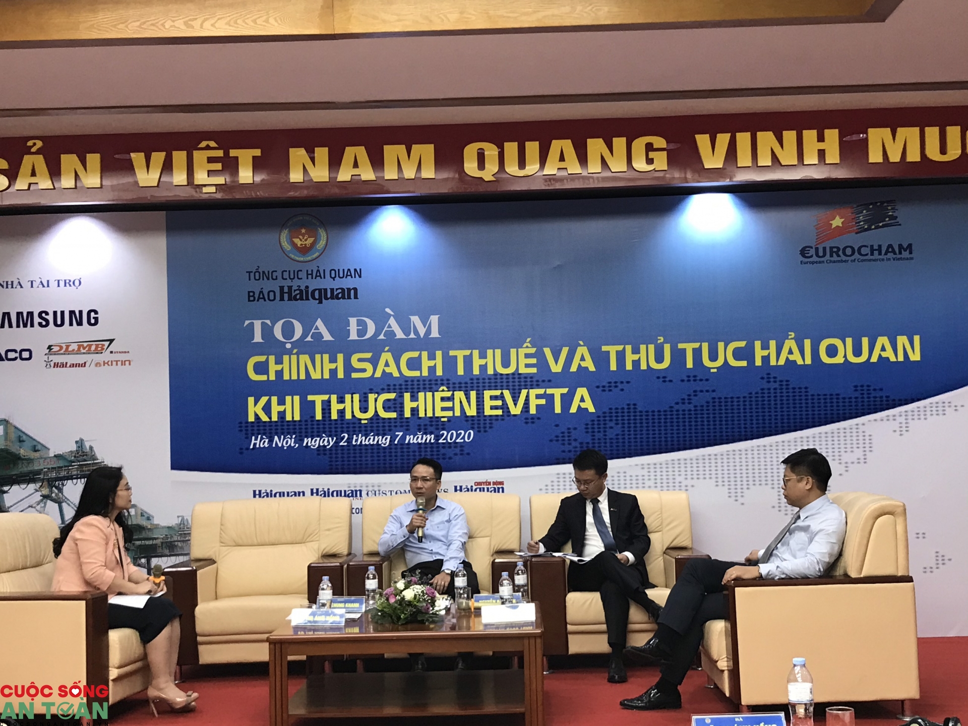 Người lao động được hưởng lợi gì từ Hiệp định EVFTA? nguoi lao dong duoc huong loi gi tu hiep dinh evfta