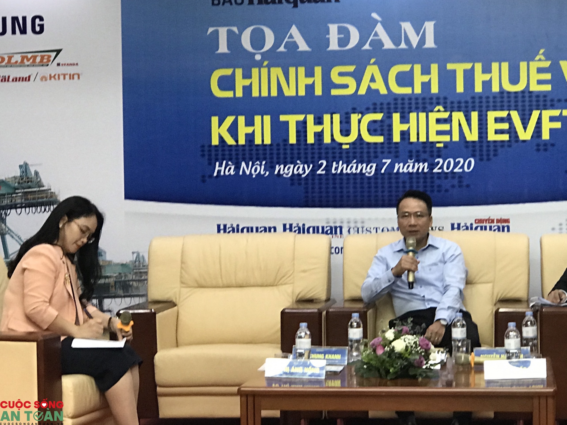 Người lao động được hưởng lợi gì từ Hiệp định EVFTA? nguoi lao dong duoc huong loi gi tu hiep dinh evfta