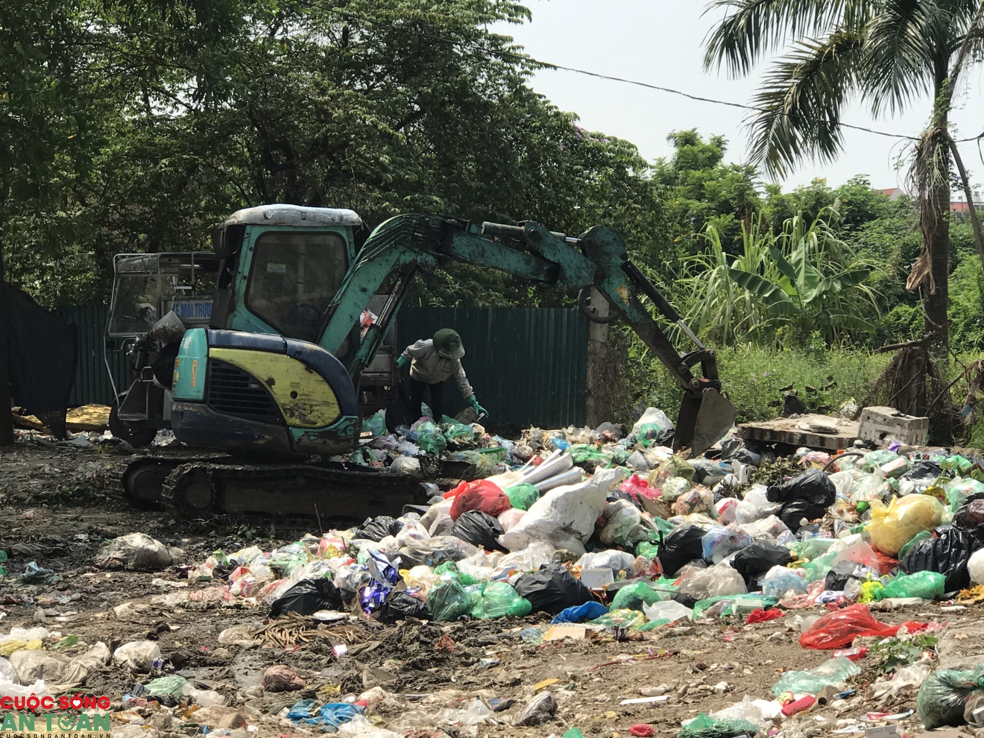 rac thai bua vay hanh ha cong nhan kcn bac thang long