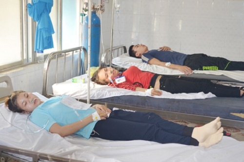 Bình Phước: Hàng chục công nhân nhập viện, nghi ngộ độc thực phẩm binh phuoc hang chuc cong nhan nhap vien nghi ngo doc thuc pham