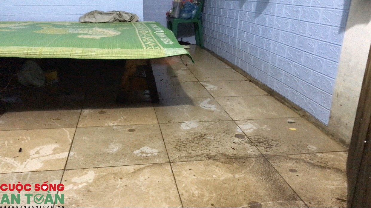 Nỗi ám ảnh của công nhân KCN Bắc Thăng Long sau mỗi trận ngập 5035 z2032526683766 9976b2e0bc62d69094b87454a9f32b4e