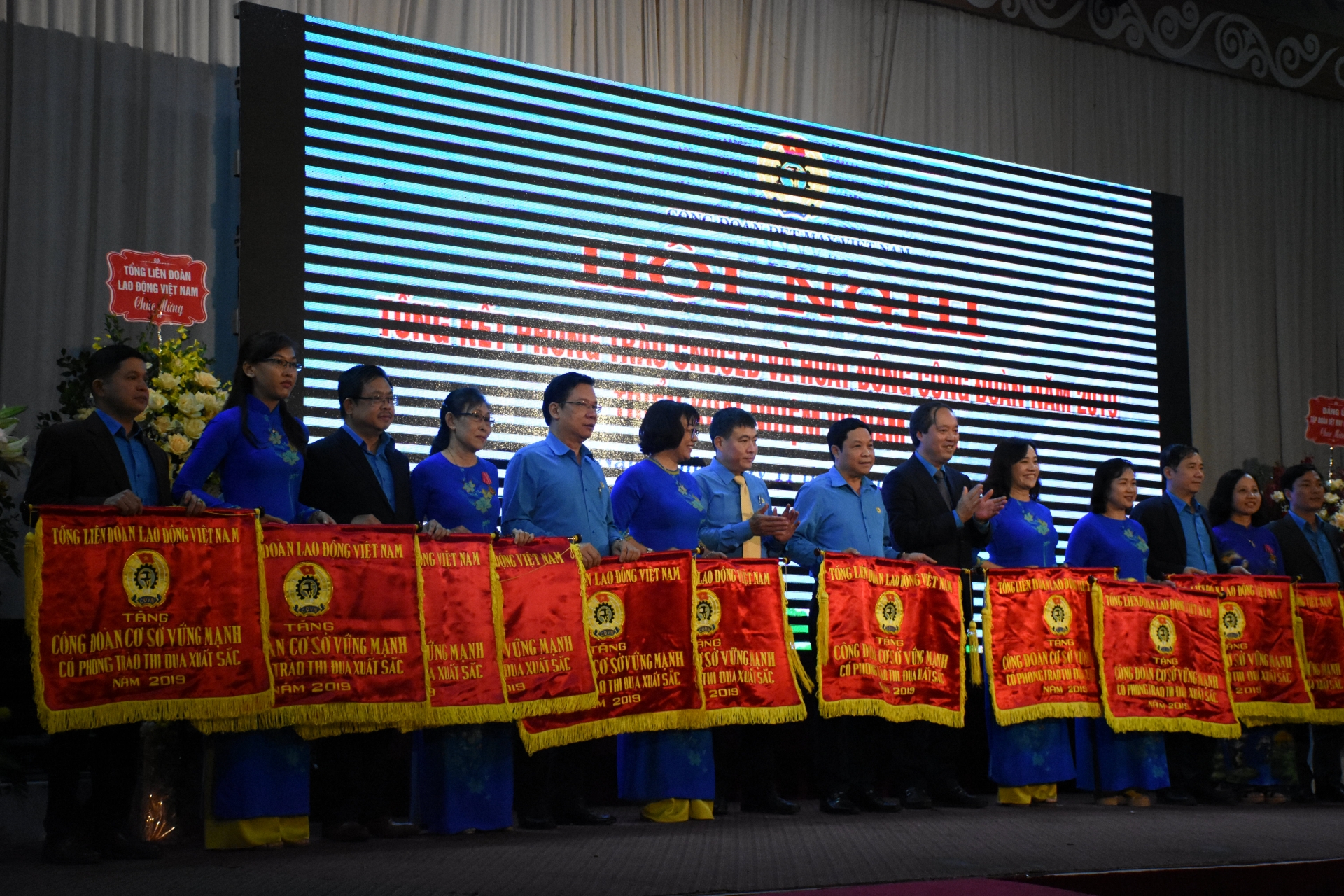 Thu nhập người lao động ngành Dệt may tăng 7% trong năm 2019 thu nhap nguoi lao dong nganh det may tang 7 trong nam 2019