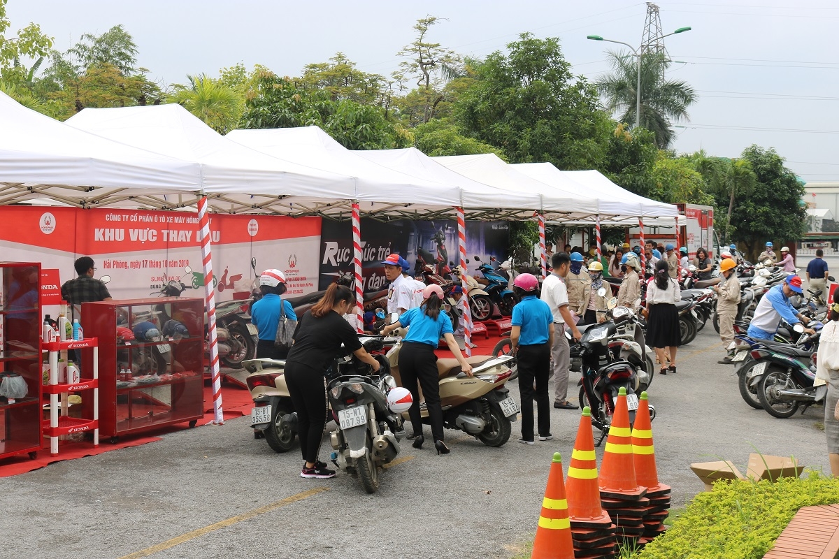 Tổ chức tập huấn An toàn giao thông và kỹ năng lái xe an toàn to chuc tap huan an toan giao thong va ky nang lai xe an toan trong cnvcld quan