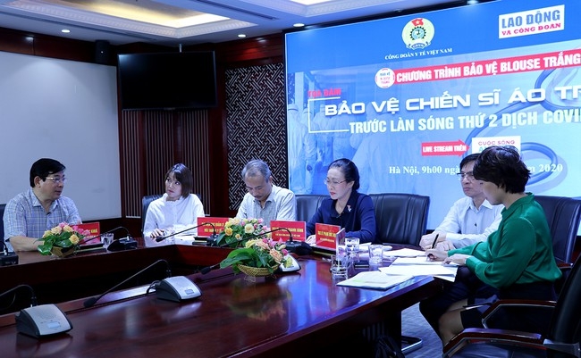 toa dam bao ve chien si ao trang truoc lan song thu 2 dich covid 19