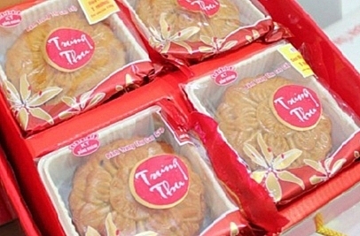 Cách chọn bánh trung thu chuẩn ngon, tránh hàng kém chất lượng cach chon banh trung thu chuan ngon tranh hang kem chat luong