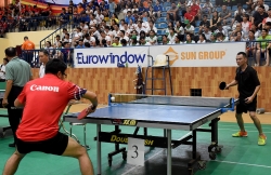 100 cap doi cong nhan lam le cuoi tap the trong ngay quoc khanh 29