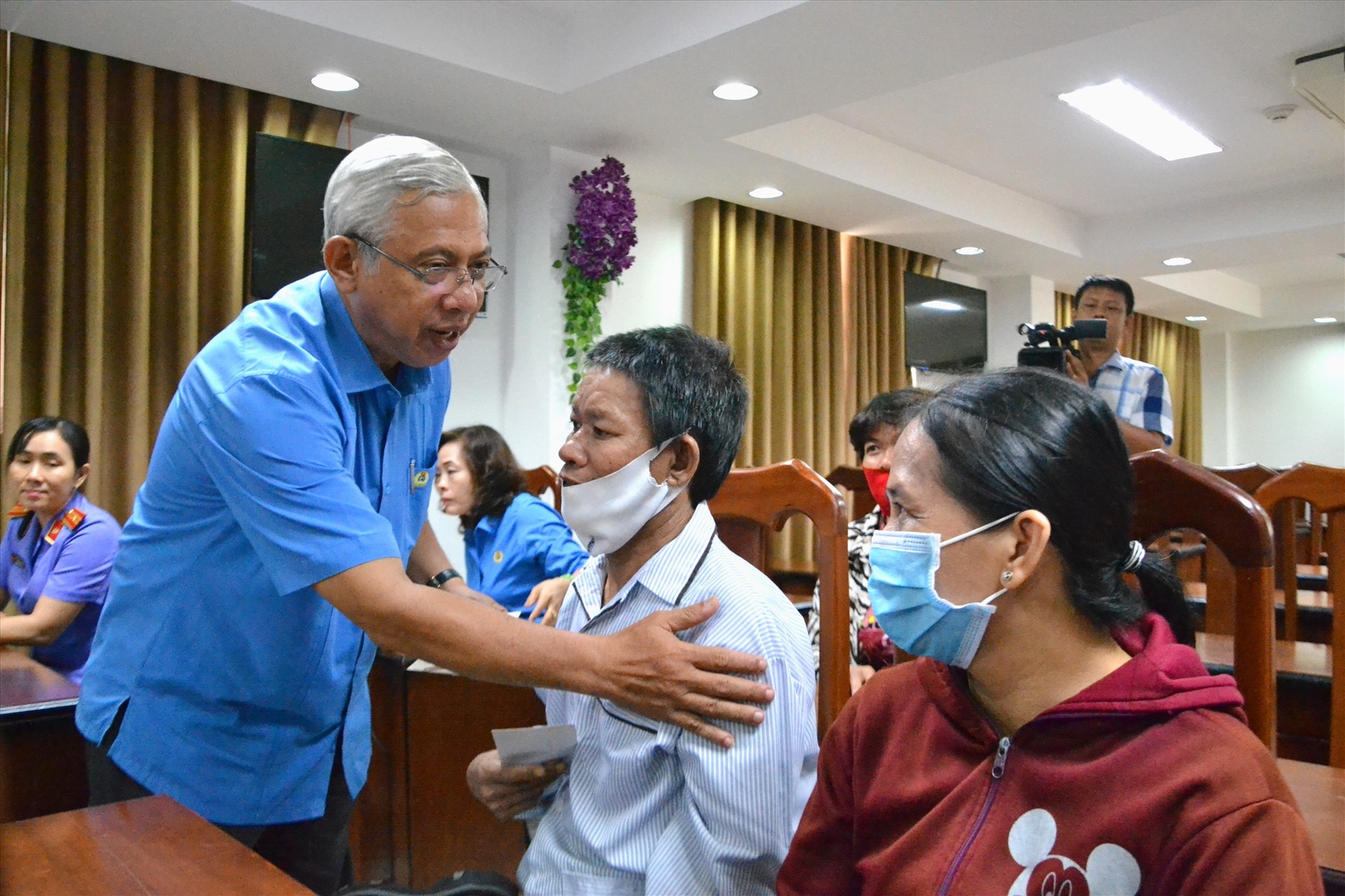 LĐLĐ An Giang: Đối thoại để cùng tháo gỡ khó khăn, vướng mắc ldld an giang doi thoai de cung thao go kho khan vuong mac