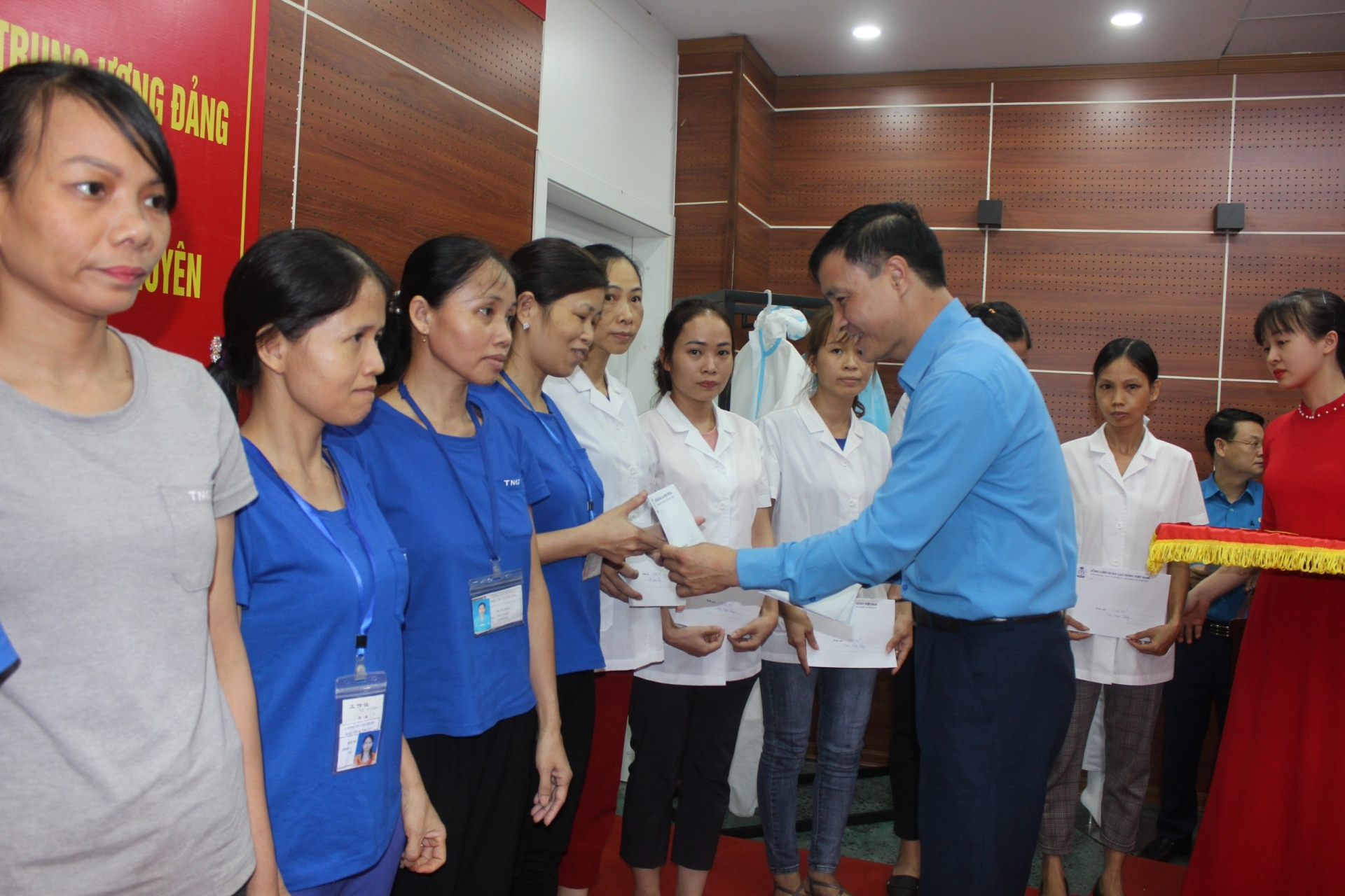 LĐLĐ Thái Nguyên: Tập trung chăm lo cho người lao động bằng nguồn lực của công đoàn ldld thai nguyen tap trung cham lo cho nguoi lao dong bang nguon luc cua cong doan