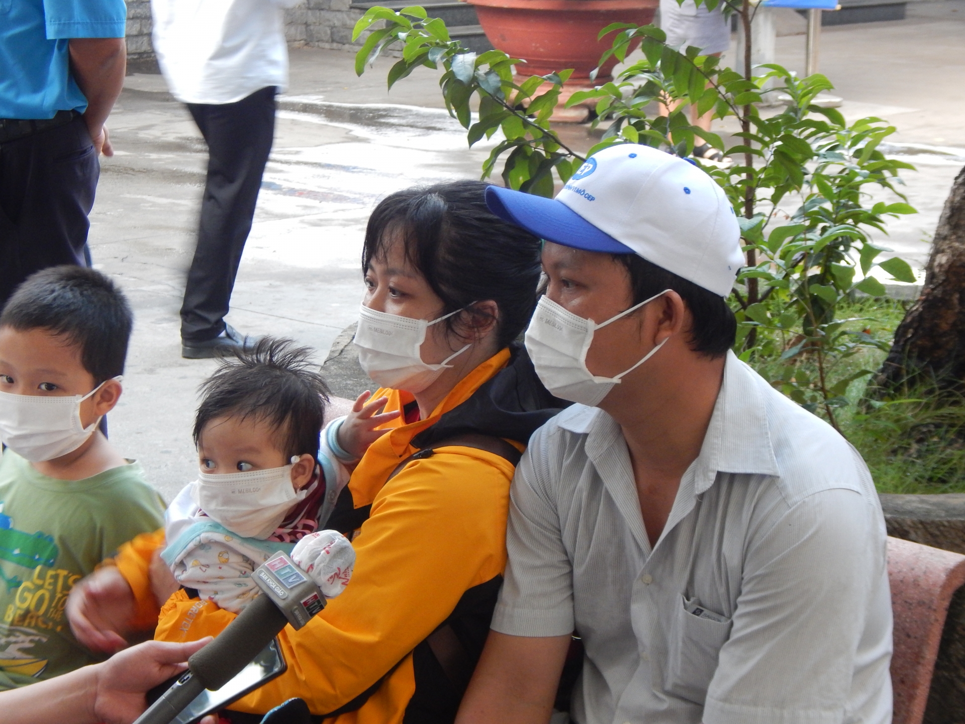 TP HCM: Nỗ lực khoanh vùng dập dịch triệt để TP HCM: Nỗ lực khoanh vùng dập dịch triệt để