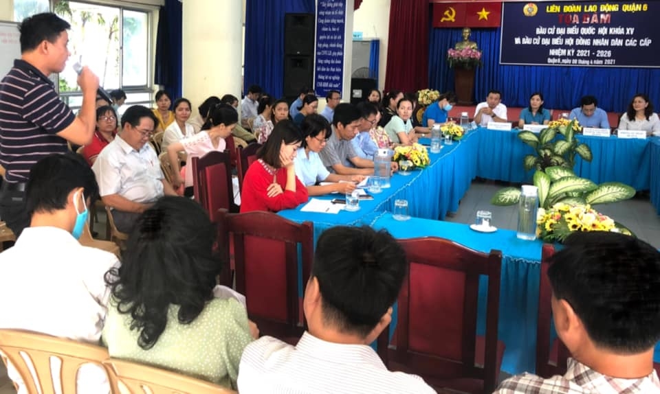 Nhân lên không khí phấn khởi của ngày hội toàn dân