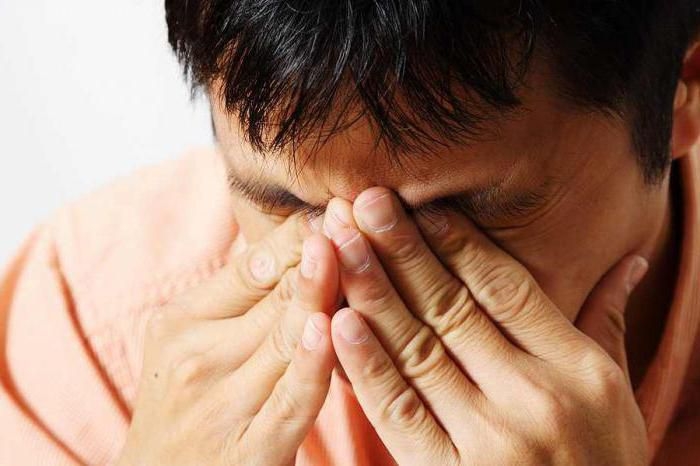 Chú trọng bảo vệ “cửa sổ tâm hồn” trong quá trình làm việc Chú trọng bảo vệ “cửa sổ tâm hồn” trong quá trình làm việc