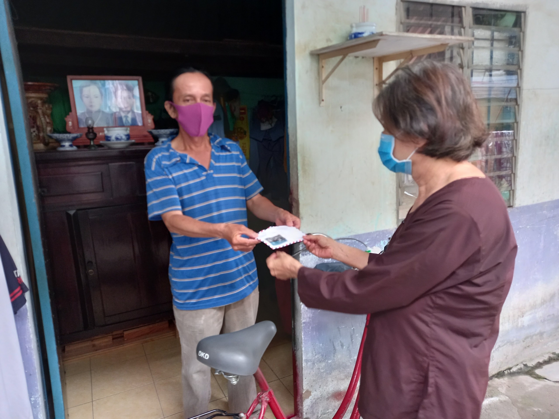 Đương đầu với dịch Covid-19: Nhiều chủ nhà trọ “chia lửa” với người lao động lúc khó khăn Đương đầu với dịch Covid-19: Nhiều chủ nhà trọ “chia lửa” với người lao động lúc khó khăn