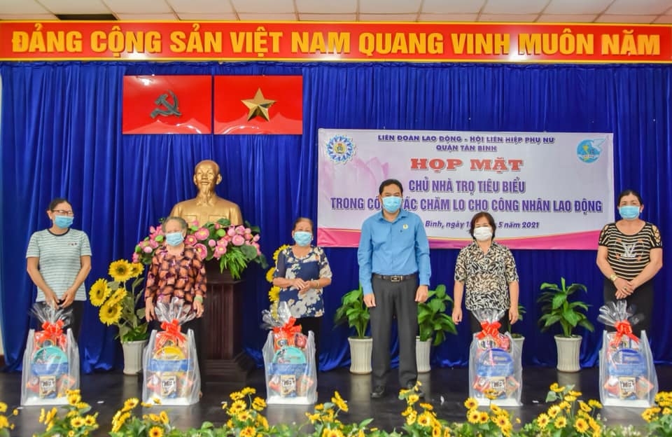 Đương đầu với dịch Covid-19: Nhiều chủ nhà trọ “chia lửa” với người lao động lúc khó khăn Đương đầu với dịch Covid-19: Nhiều chủ nhà trọ “chia lửa” với người lao động lúc khó khăn