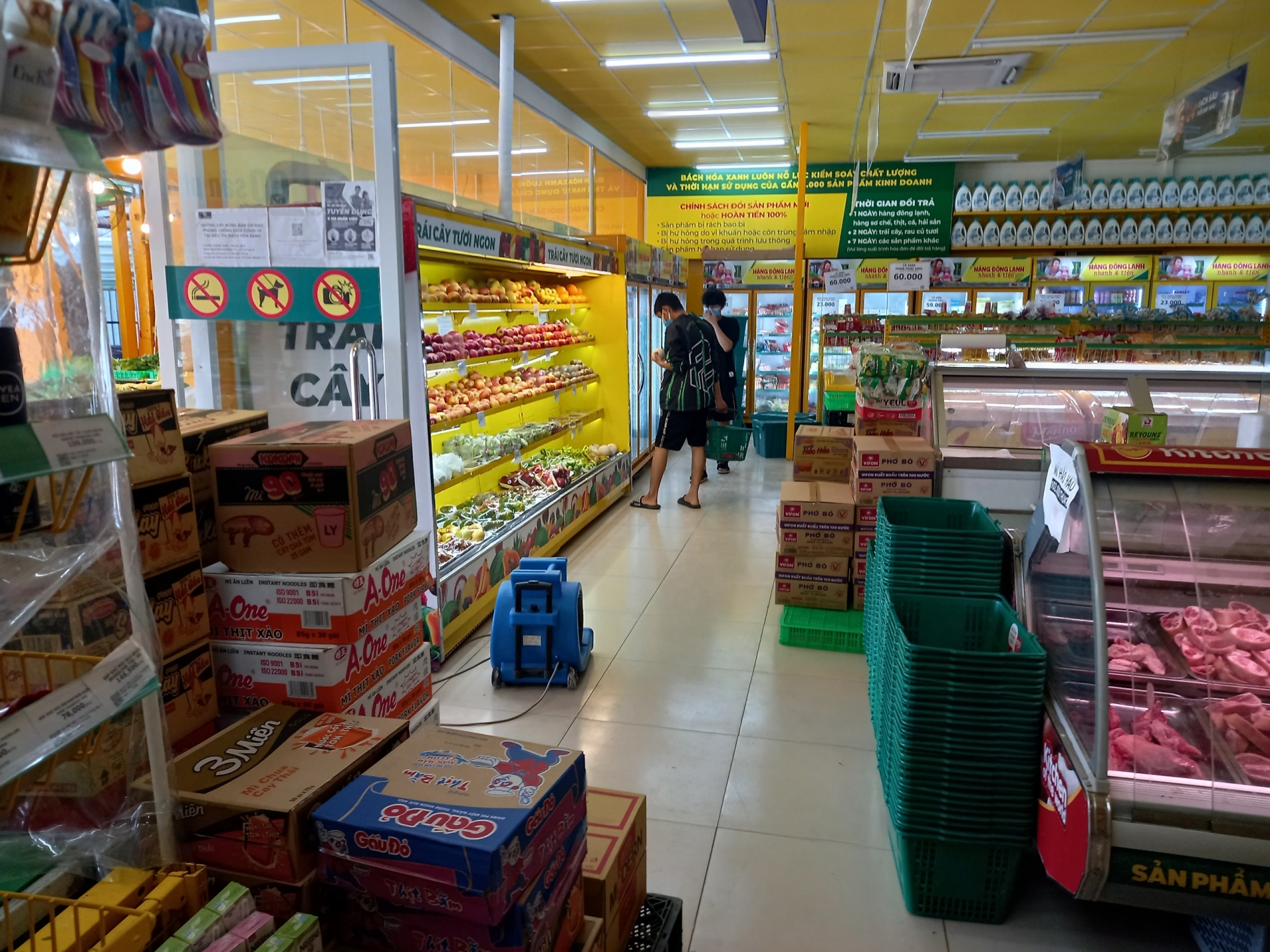 Vì sao một cửa hàng Bách Hóa Xanh bị xử phạt?