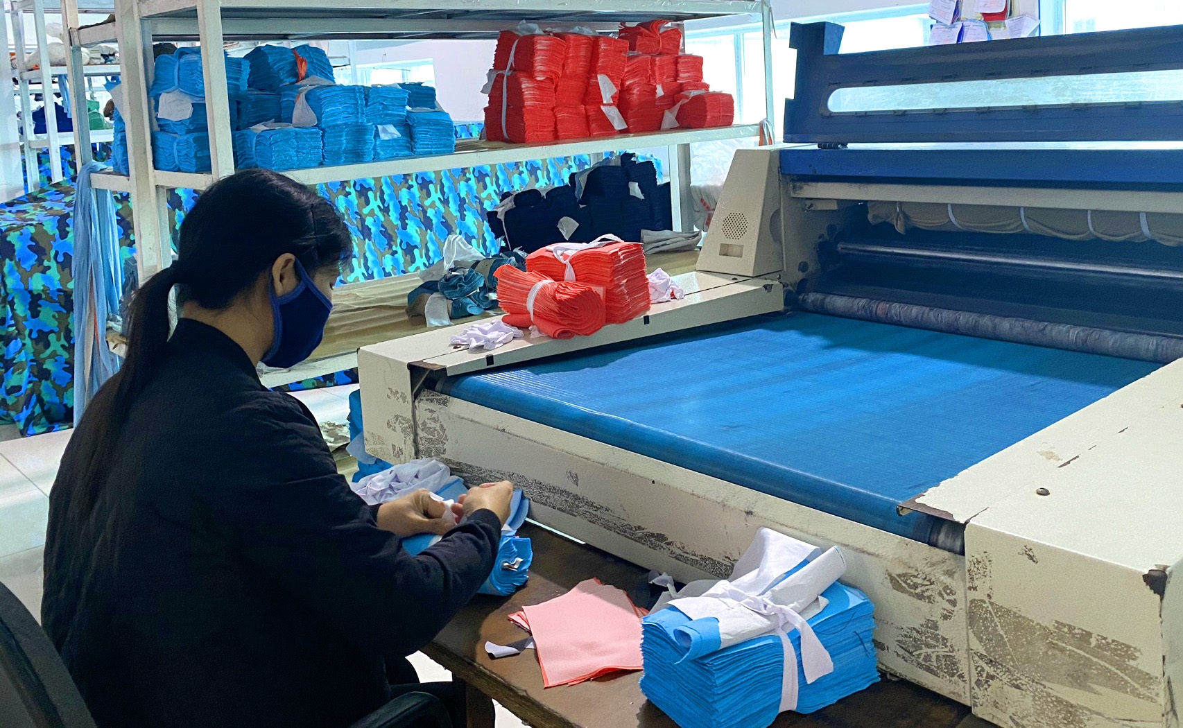 “Cơn khát” tăng ca của công nhân dịp tết “Cơn khát” tăng ca của công nhân dịp tết