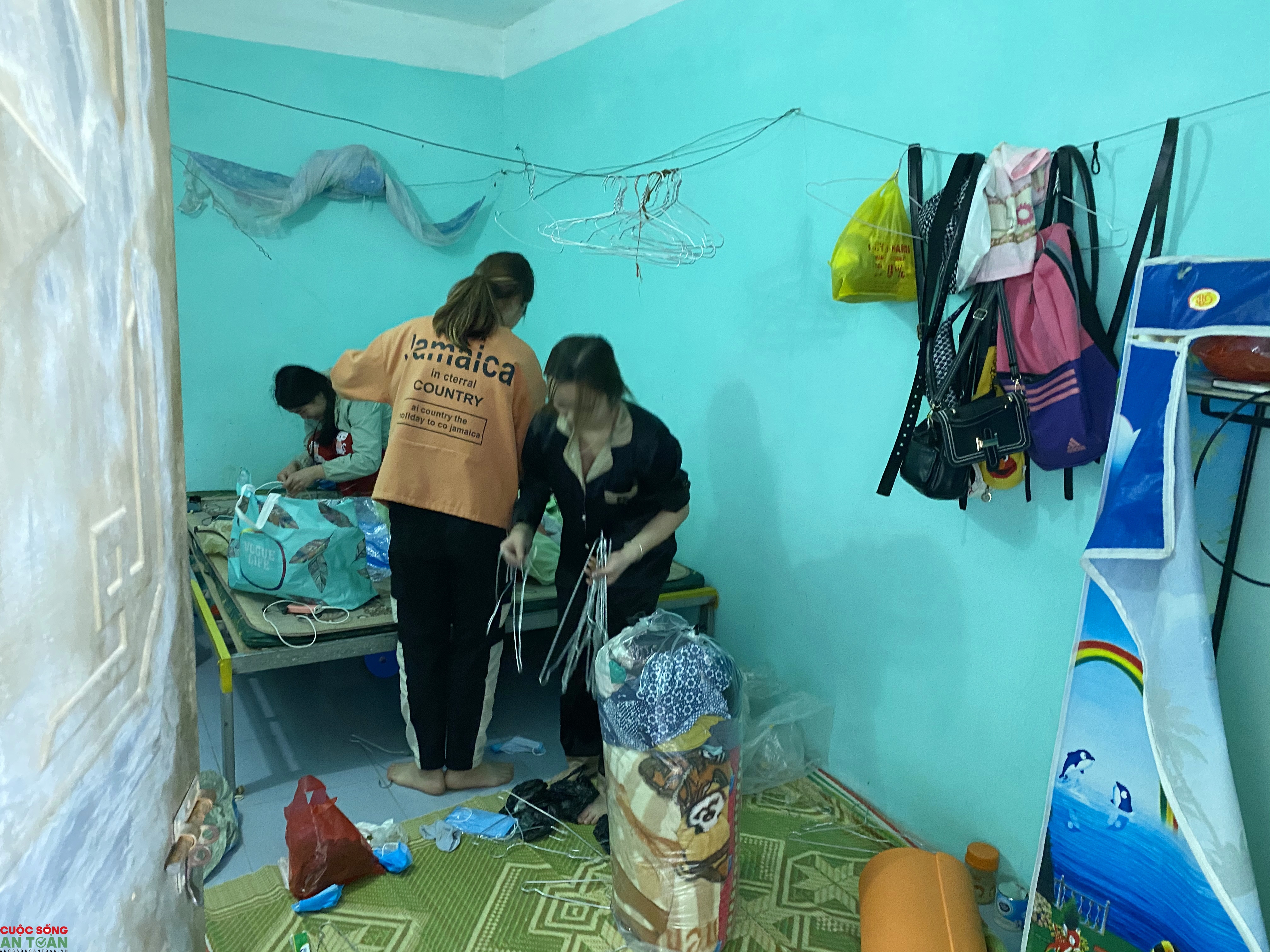 Vụ nữ công nhân chết trong phòng trọ ở Bắc Ninh: nhiều người hoang mang chuyển chỗ ở Vụ nữ công nhân chết trong phòng trọ ở Bắc Ninh: nhiều người hoang mang chuyển chỗ ở