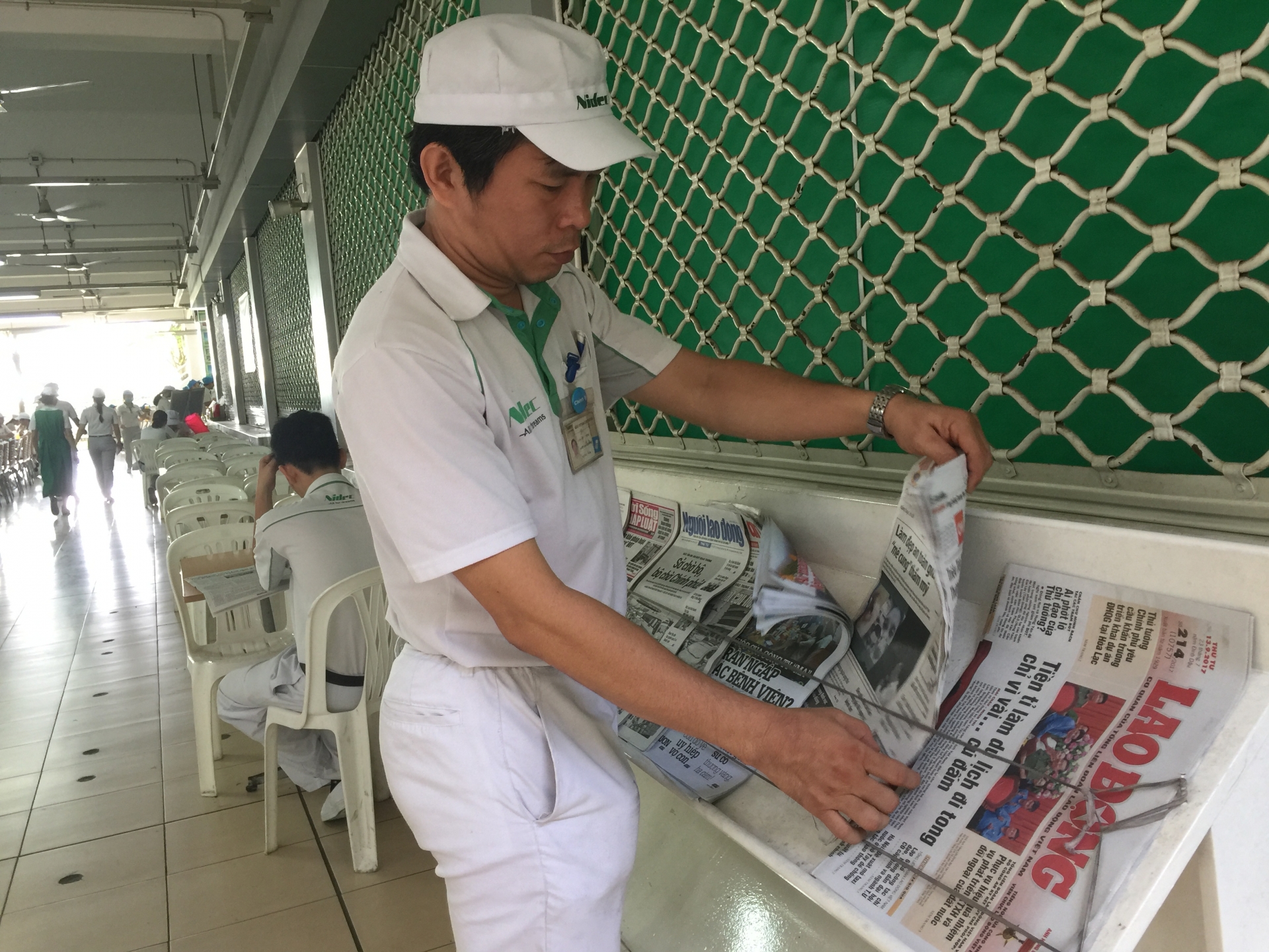 Cán bộ công đoàn đặt kỳ vọng những quyết sách đúng đắn, mạnh mẽ, sáng suốt của Đảng! Cán bộ công đoàn đặt kỳ vọng những quyết sách đúng đắn, mạnh mẽ, sáng suốt của Đảng!