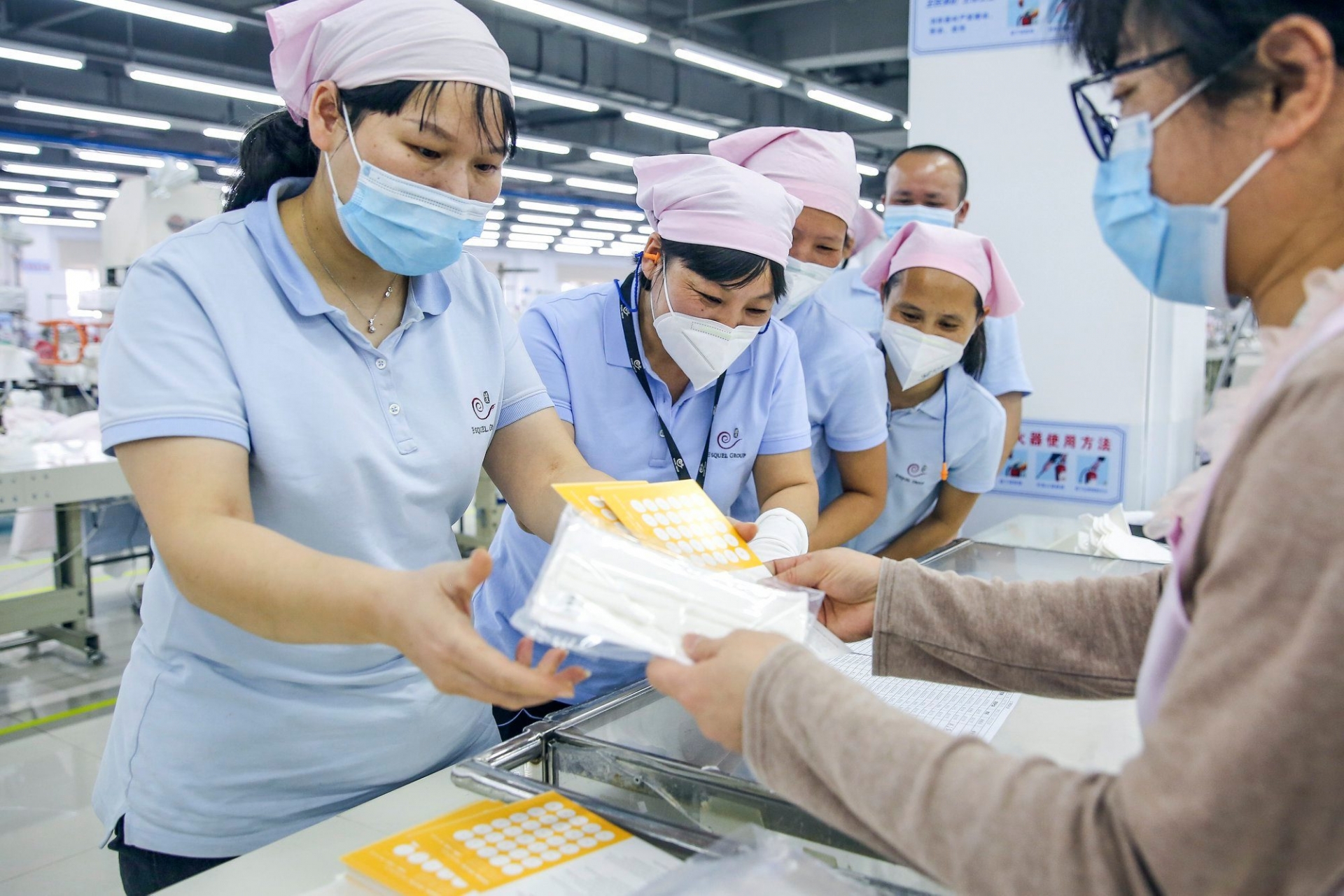 Lo ngại dịch Covid-19, người lao động chọn phương án “ăn Tết tại chỗ”