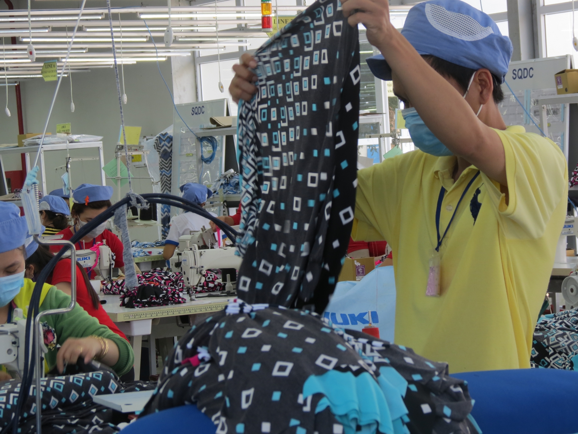 Người lao động và doanh nghiệp đang đối mặt với 'thảm họa' vì dịch Covid-19 nguoi lao dong va doanh nghiep dang doi mat voi tham hoa vi dich covid 19