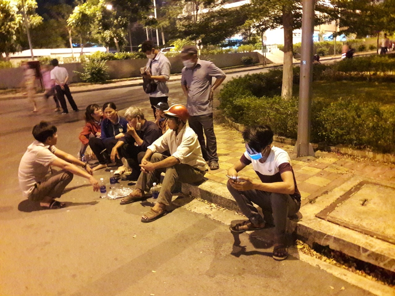 Hầu hết công nhân trong vụ sập tường 10 người chết không có hợp đồng lao động hau het cong nhan trong vu sap tuong 10 nguoi chet khong co hop dong lao dong